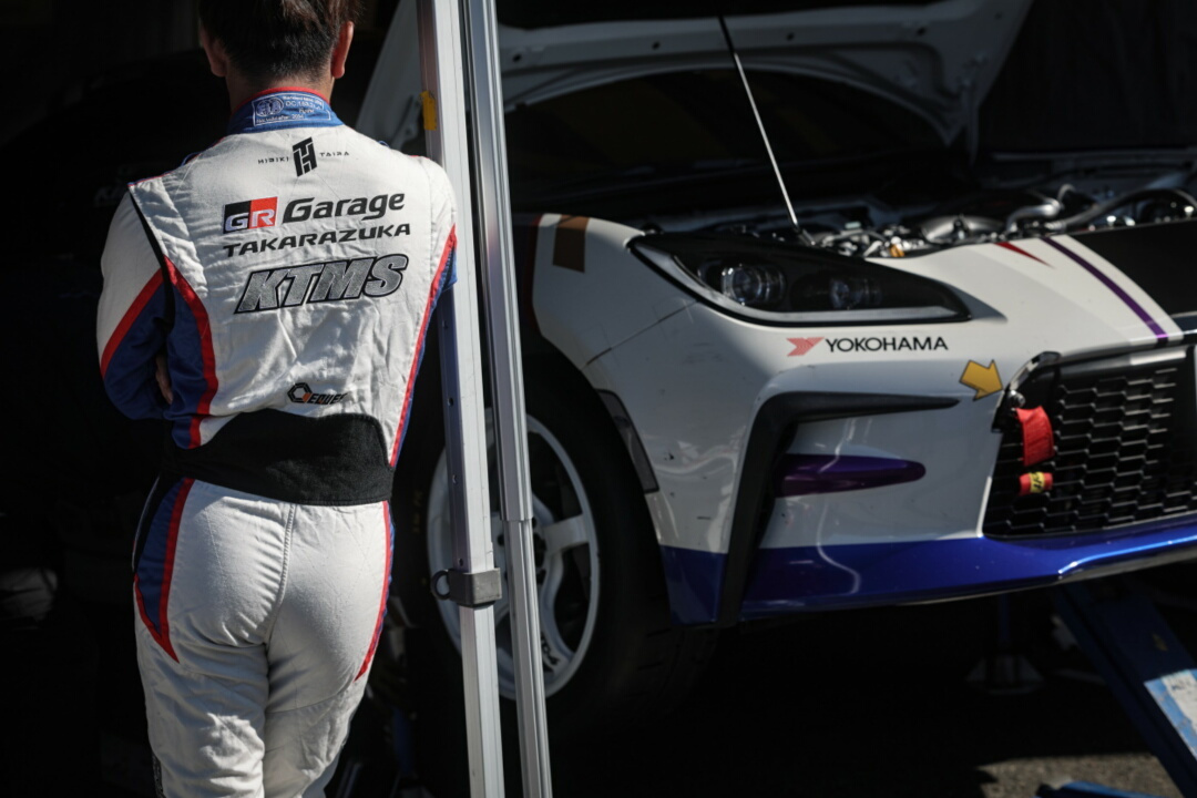 ktms-86-r8-001.jpg