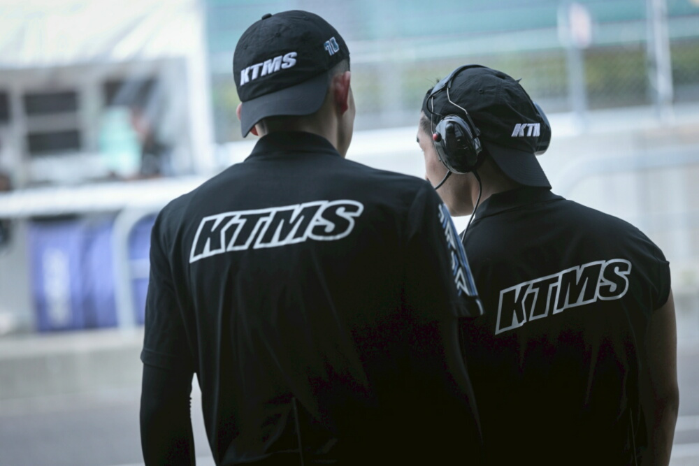 ktms-r4-006.jpg