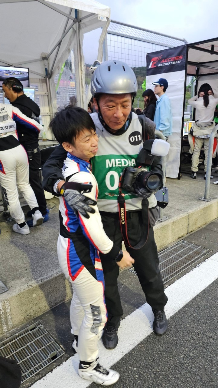 line_album_2024__rd.7_fuji_4h_241119_211.jpg